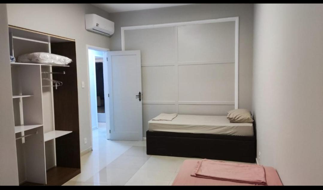 Copacabana - Amplo - Quadra Da Apartamento *